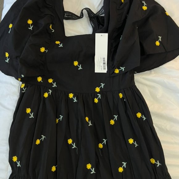 Short Sleeve Black Floral Embroidered Maxi Dress XS - Picture 5 of 7